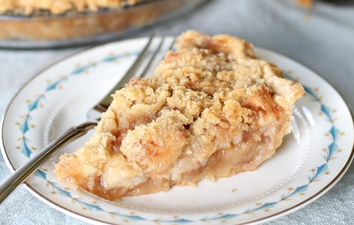 Old Fashion Dutch Apple Pie